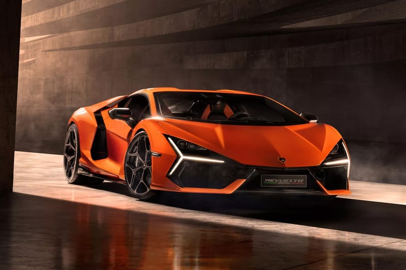 Lamborghini 正式發表全新 V12 油電系統超跑 Revuelto