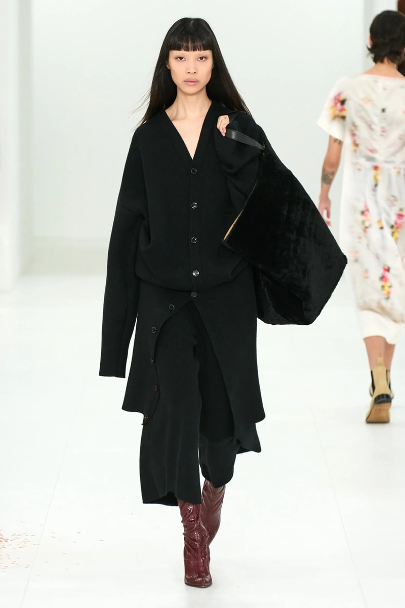 LOEWE 正式發佈 2023 秋冬女裝系列大秀