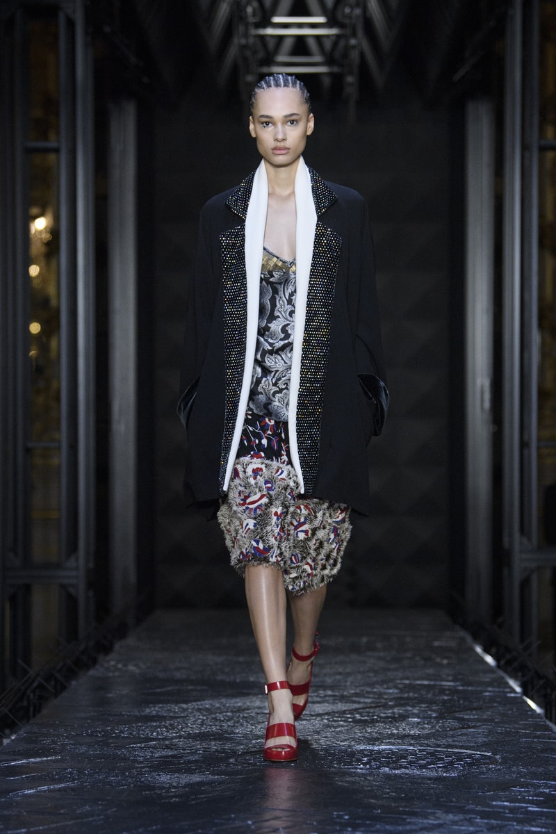 Louis Vuitton 2023 秋冬女裝系列大秀登場