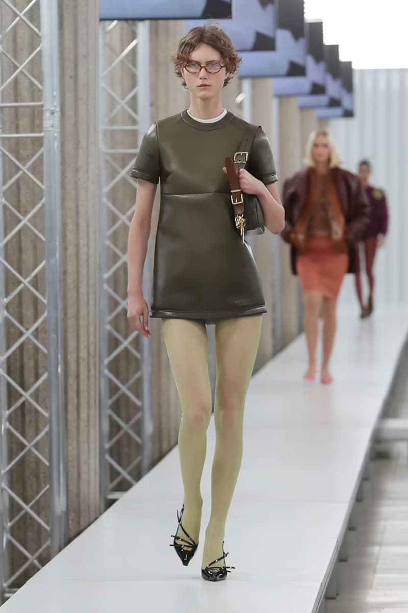 Miu Miu 正式發佈 2023 秋冬系列大秀《WAYS OF LOOKING》