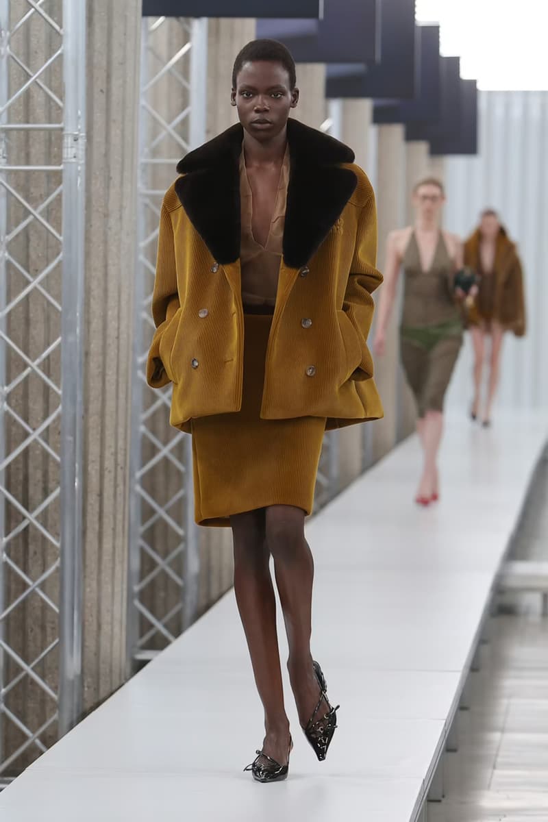 Miu Miu 正式發佈 2023 秋冬系列大秀《WAYS OF LOOKING》