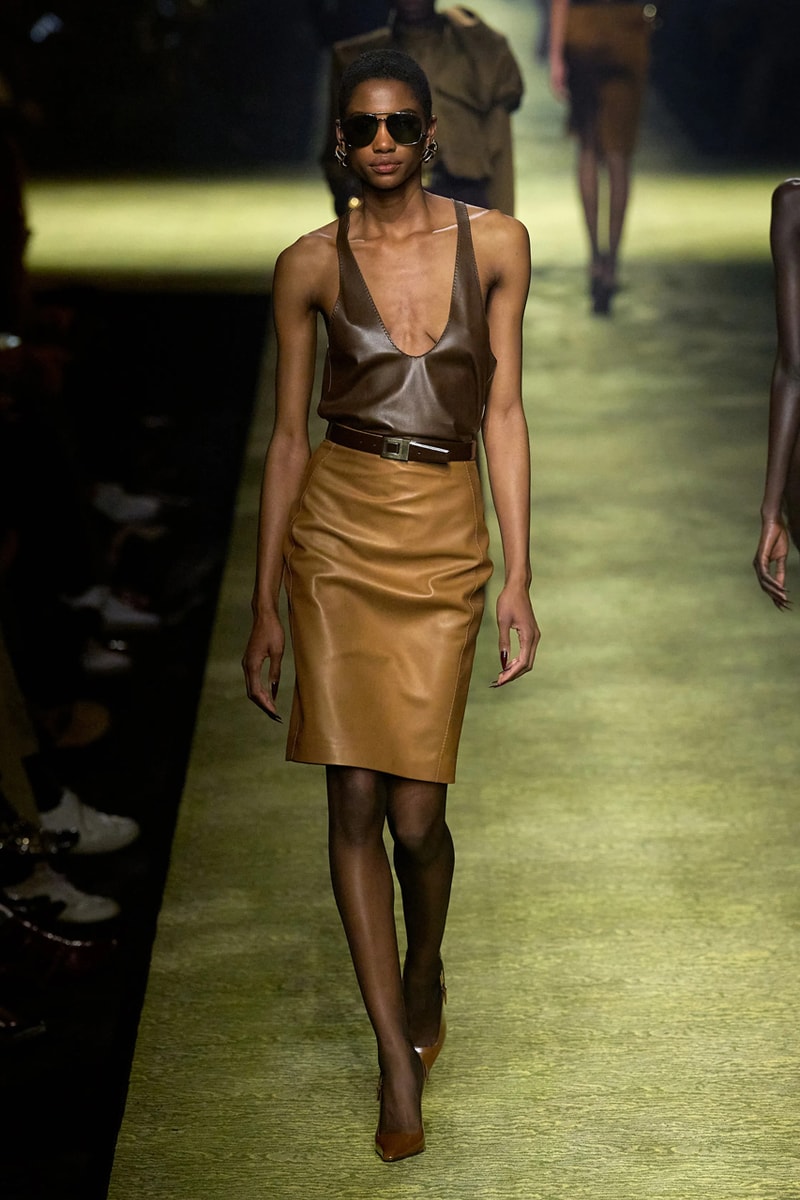 Saint Laurent 2023 秋冬女裝系列大秀正式登場