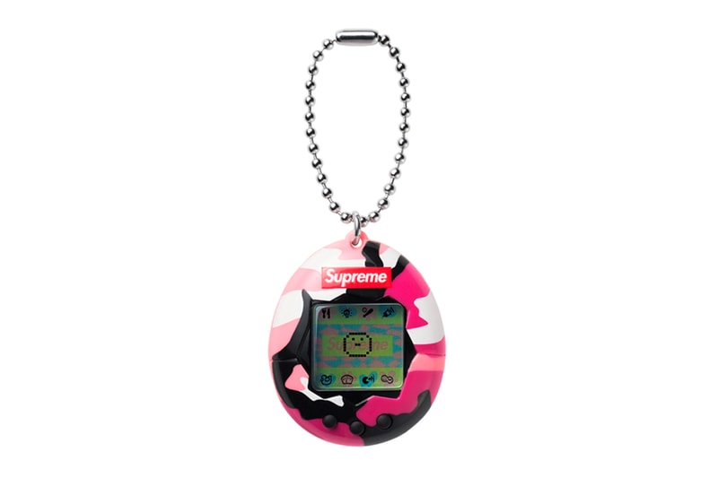 Supreme x BANDAI Tamagotchi 聯名電子寵物機即將發售