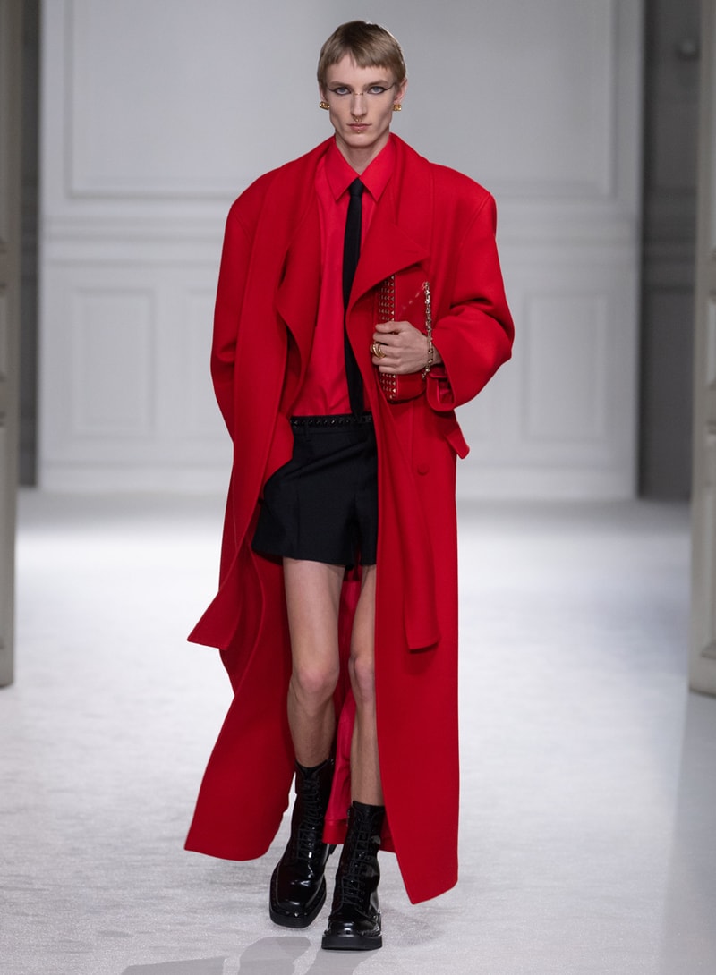 Valentino 正式發表 2023 秋冬系列大秀「Black Tie」