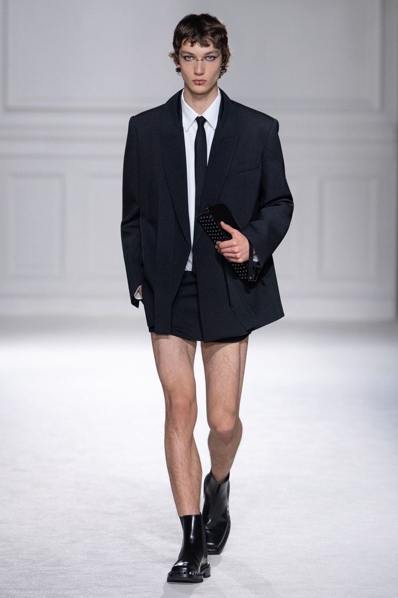 Valentino 正式發表 2023 秋冬系列大秀「Black Tie」