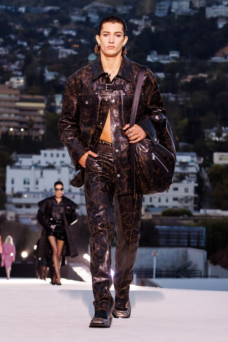 Versace 2023 秋冬系列大秀正式登場