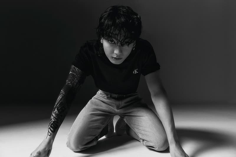 BTS 成員柾國出鏡演繹 Calvin Klein 標誌性單品
