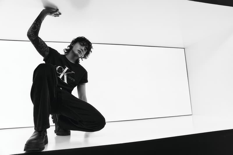 BTS 成員柾國出鏡演繹 Calvin Klein 標誌性單品