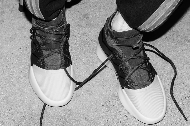 率先近賞 Fear of God x adidas 首款聯名鞋款