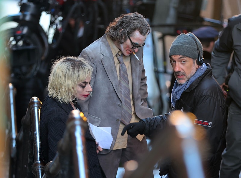 Joaquin Phoenix、Lady Gaga 主演《小丑 Joker: Folie à Deux》最新合體片場照曝光