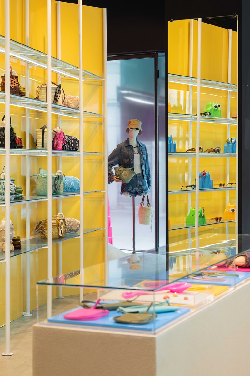 率先走進 LOEWE Paula’s Ibiza 台北期間限定店