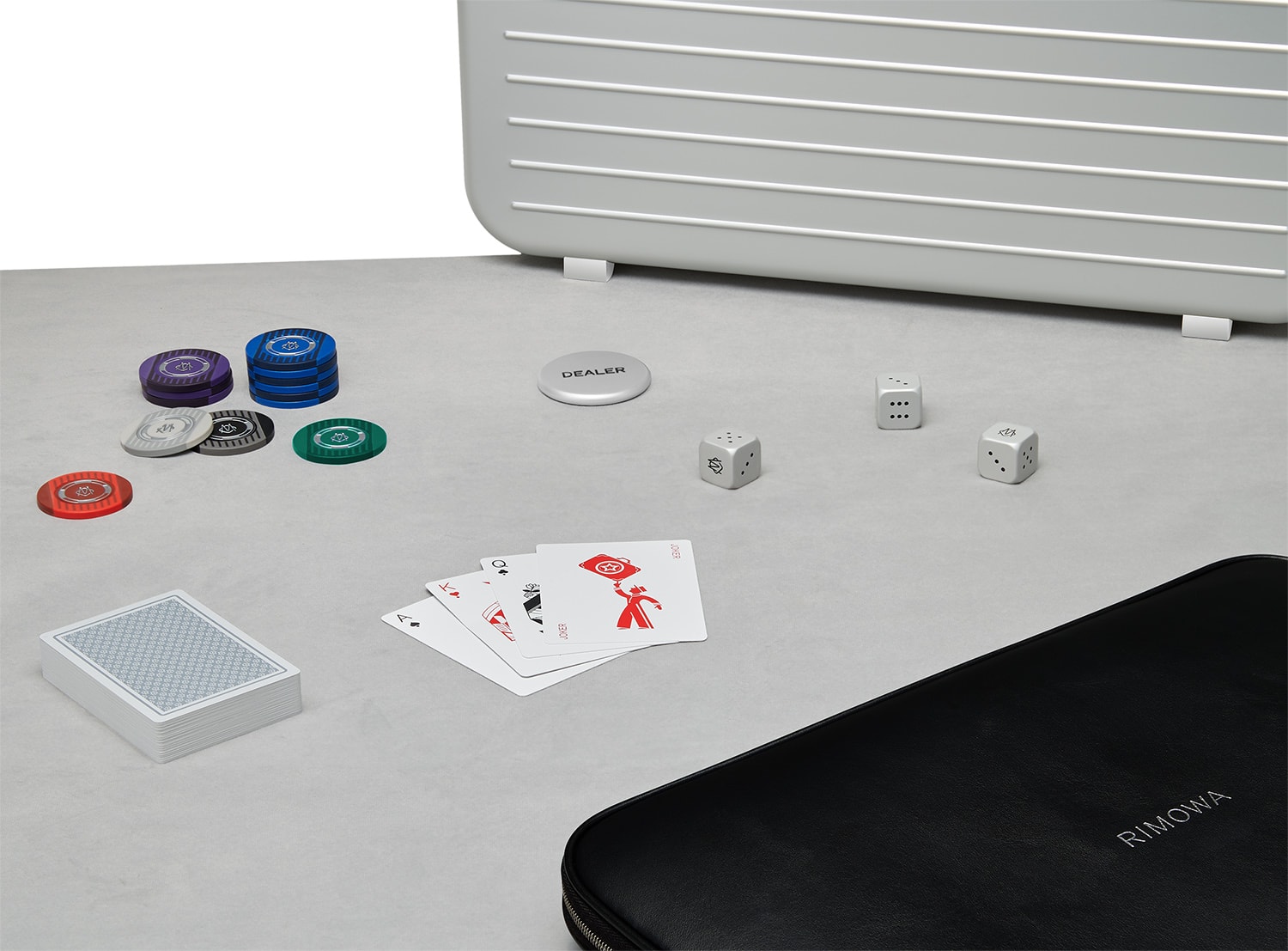 RIMOWA 正式推出全新 POKER ATTACHÉ 高級撲克牌手提箱