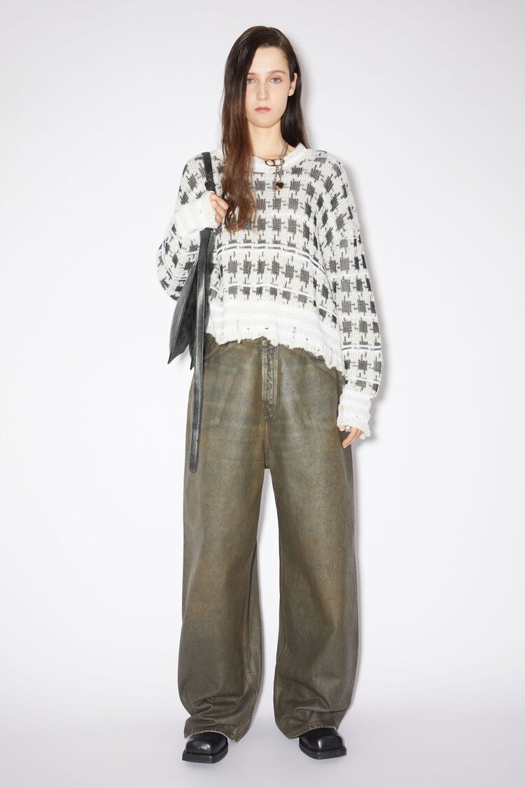 Acne Studios 正式推出全新 Platt Crackle 包袋