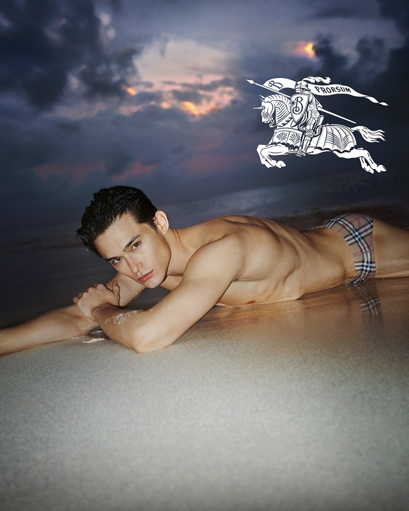 Daniel Lee 打造 Burberry 2023 Swimwear 全新造型大片