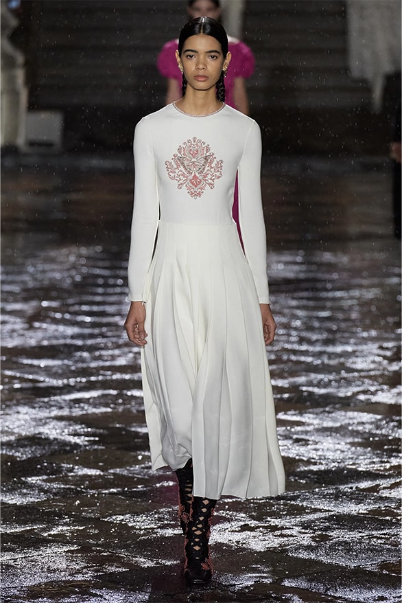 Dior 正式發表 2024 早春度假女裝系列大秀