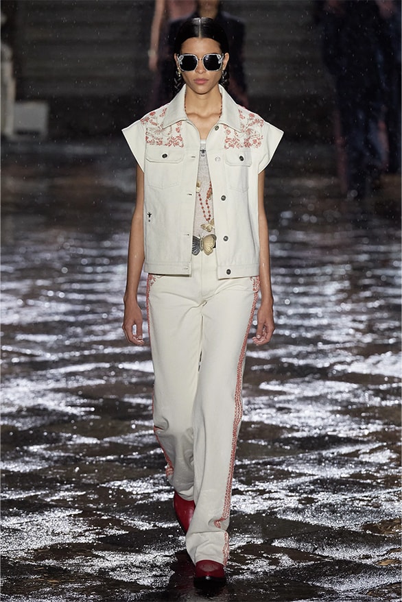 Dior 正式發表 2024 早春度假女裝系列大秀