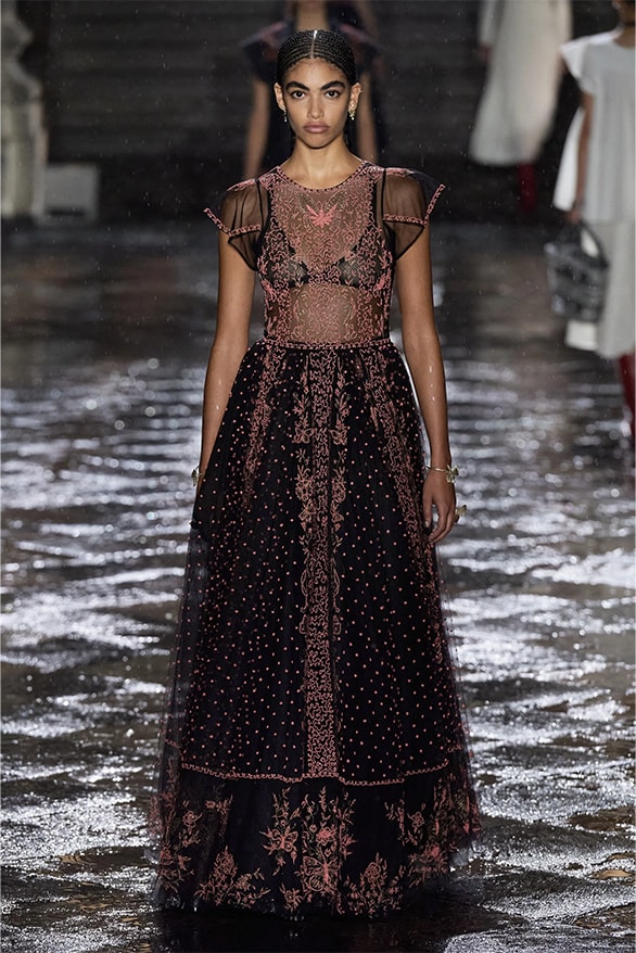 Dior 正式發表 2024 早春度假女裝系列大秀