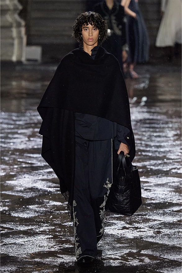 Dior 正式發表 2024 早春度假女裝系列大秀