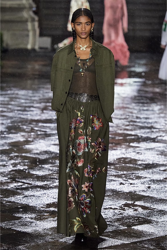 Dior 正式發表 2024 早春度假女裝系列大秀
