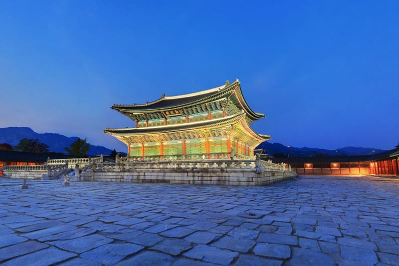 Gucci 宣布 2024 早春系列時裝大秀即將登陸韓國首爾景福宮