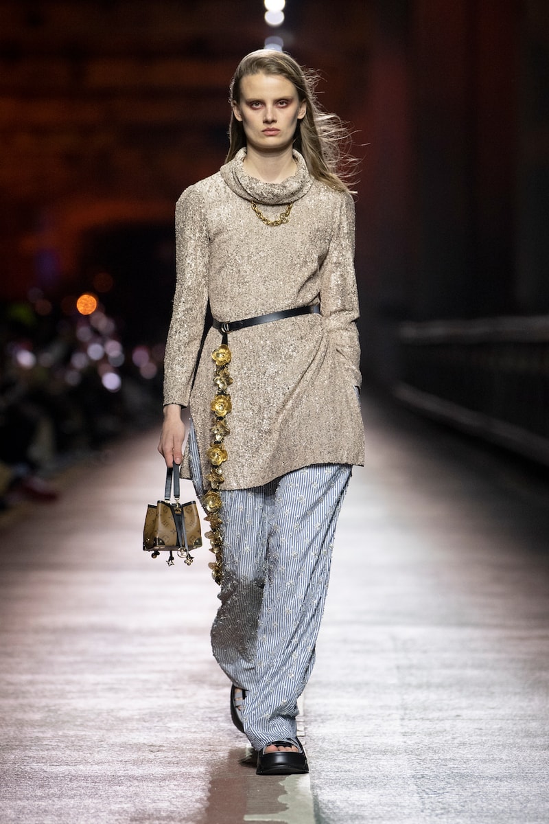 首次登陸韓國首爾!Louis Vuitton 2023 早秋女裝系列時裝大秀正式登場