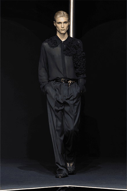 Emporio Armani 2024 春夏男裝系列大秀「The Essence Of The Night」正式登場