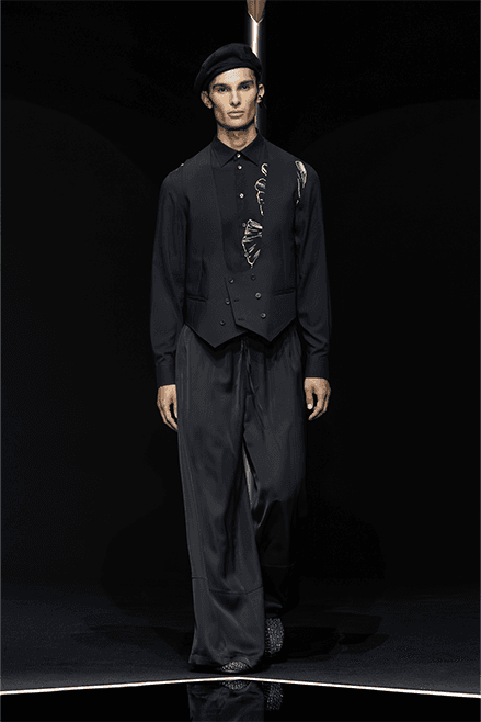Emporio Armani 2024 春夏男裝系列大秀「The Essence Of The Night」正式登場