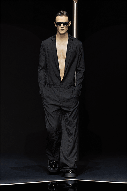 Emporio Armani 2024 春夏男裝系列大秀「The Essence Of The Night」正式登場