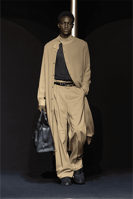 Emporio Armani 2024 春夏男裝系列大秀「The Essence Of The Night」正式登場