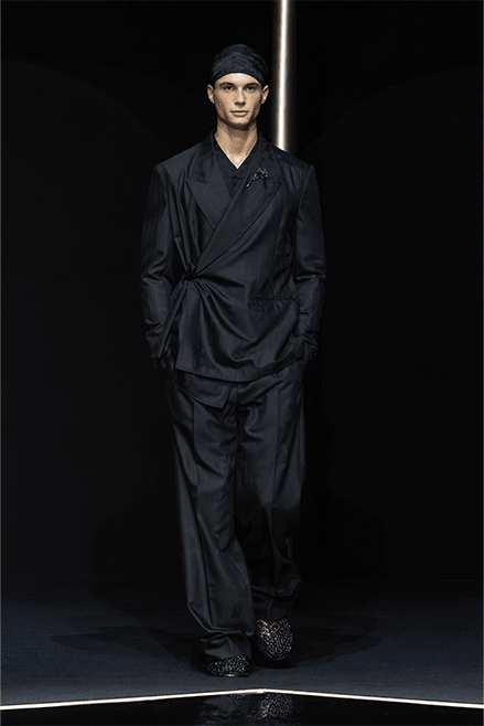 Emporio Armani 2024 春夏男裝系列大秀「The Essence Of The Night」正式登場