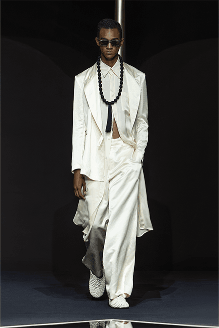 Emporio Armani 2024 春夏男裝系列大秀「The Essence Of The Night」正式登場