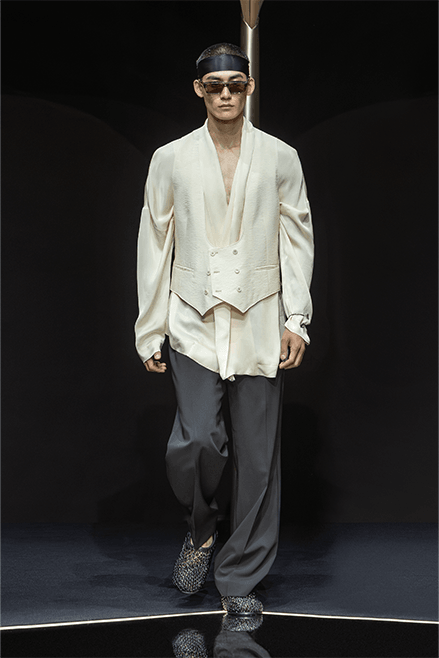 Emporio Armani 2024 春夏男裝系列大秀「The Essence Of The Night」正式登場