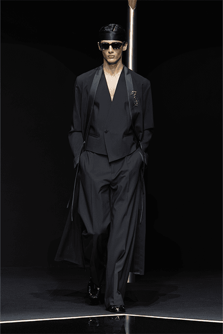 Emporio Armani 2024 春夏男裝系列大秀「The Essence Of The Night」正式登場