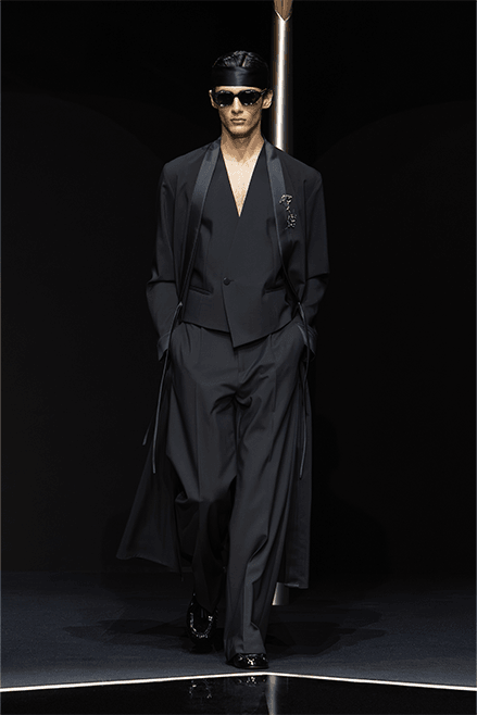 Emporio Armani 2024 春夏男裝系列大秀「The Essence Of The Night」正式登場