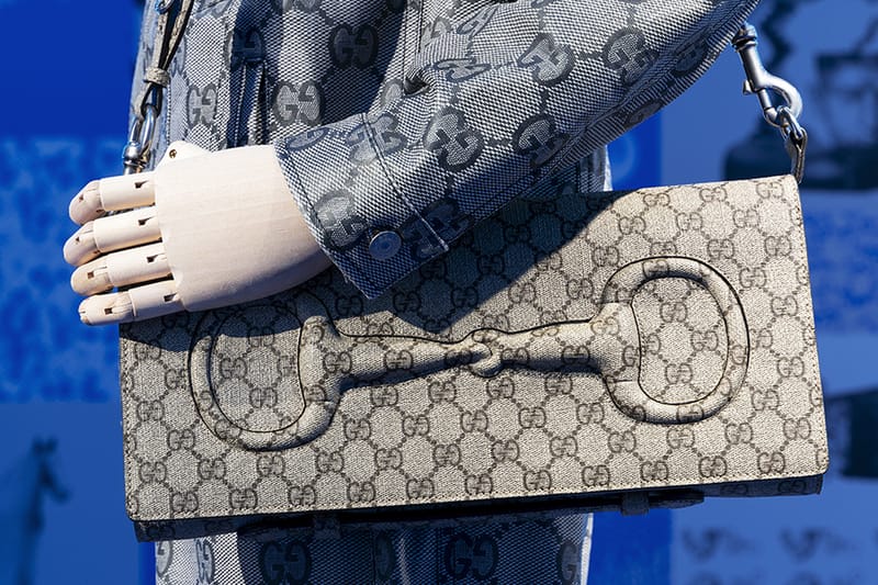 走進 Gucci 2024 春夏男裝系列最新大型展覽「Gucci Horsebeat Society」