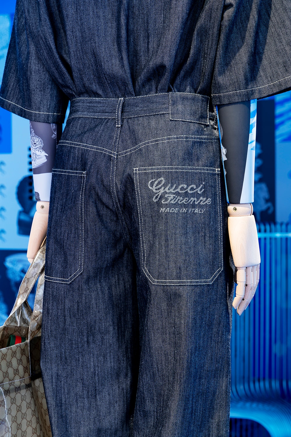 走進 Gucci 2024 春夏男裝系列最新大型展覽「Gucci Horsebeat Society」