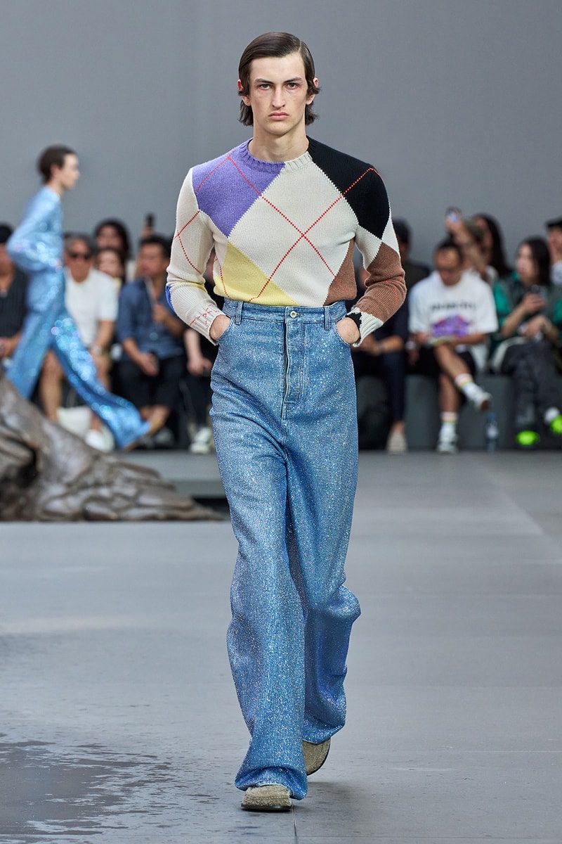 Hypebeast 直擊 LOEWE 2024 春夏男裝系列大秀後台