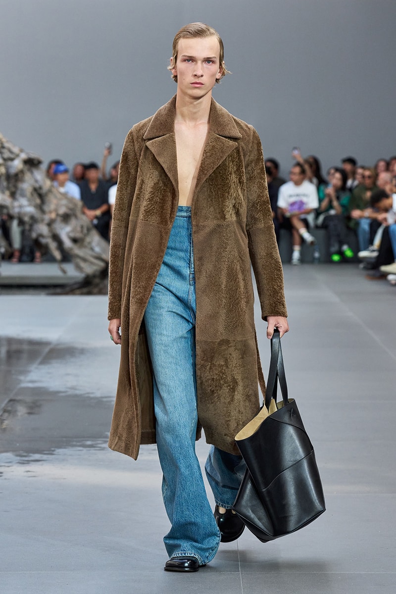 Hypebeast 直擊 LOEWE 2024 春夏男裝系列大秀後台