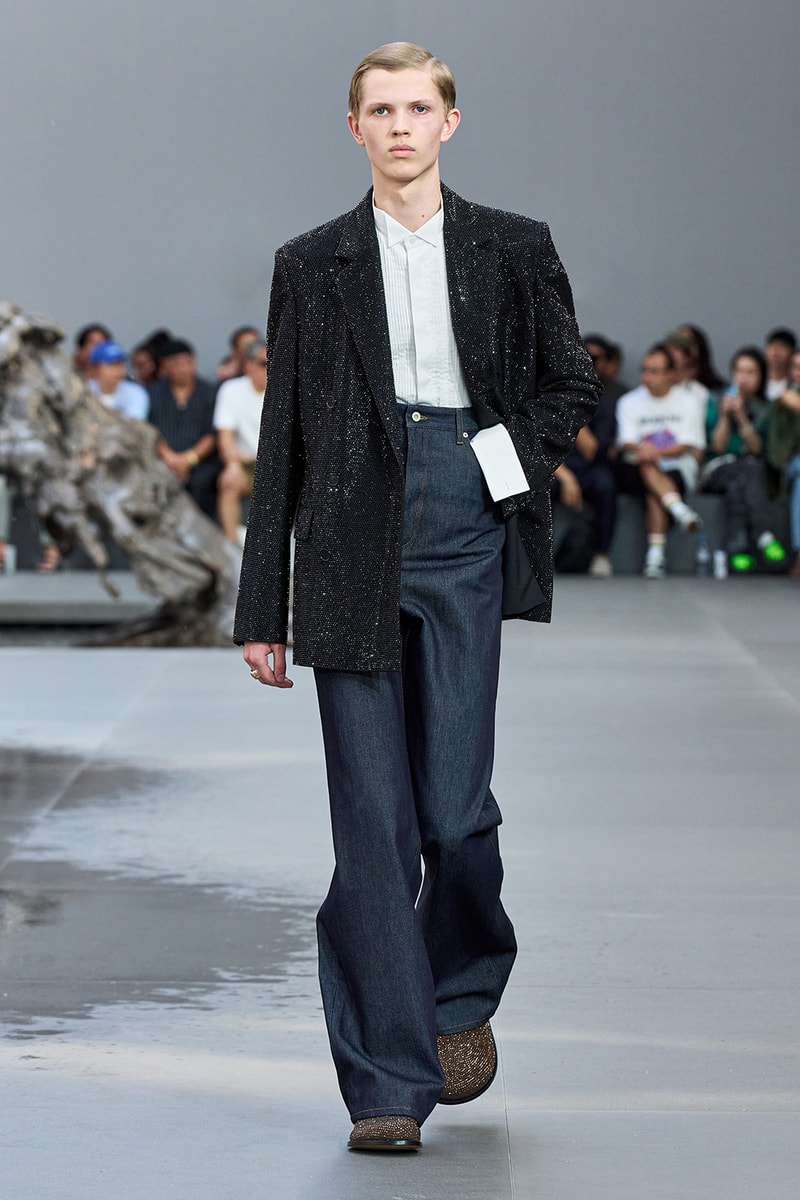 Hypebeast 直擊 LOEWE 2024 春夏男裝系列大秀後台