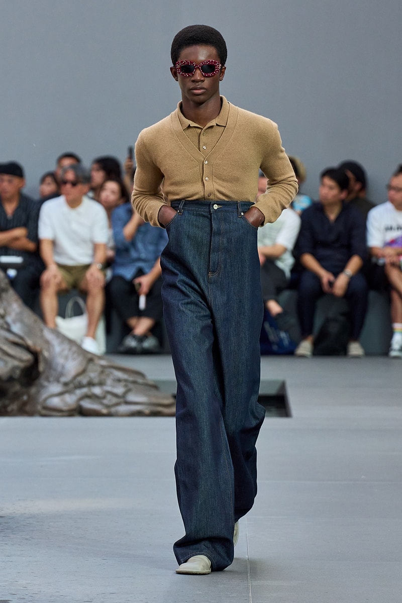 Hypebeast 直擊 LOEWE 2024 春夏男裝系列大秀後台