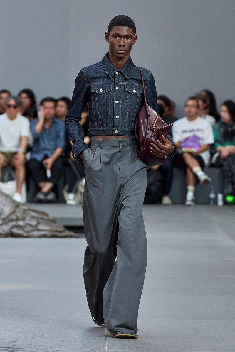 Hypebeast 直擊 LOEWE 2024 春夏男裝系列大秀後台