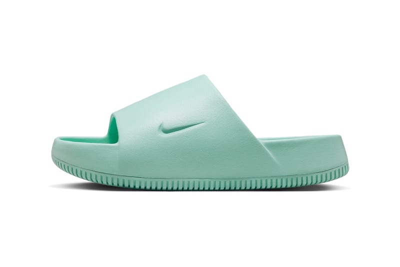 nike clam slide