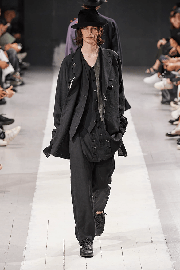 Yohji Yamamoto 正式發佈 2024 春夏男裝系列大秀