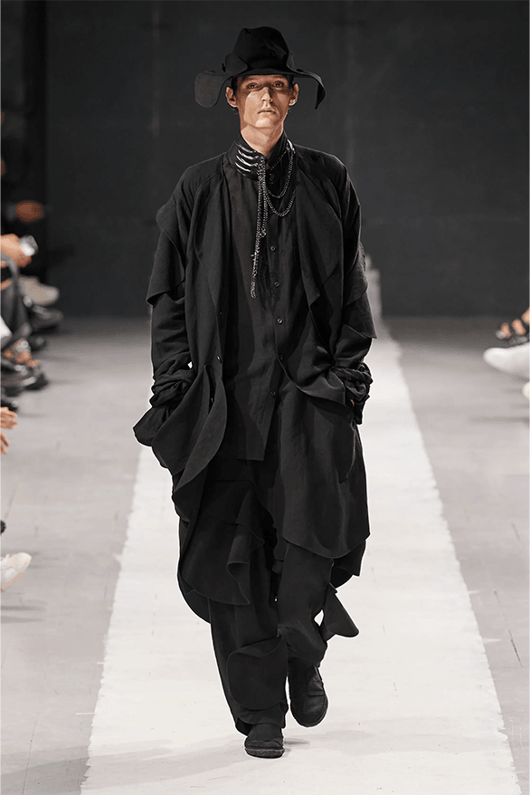 Yohji Yamamoto 正式發佈 2024 春夏男裝系列大秀