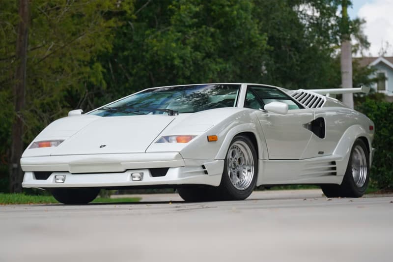 1989 Lamborghini Countach 25 周年紀念車型正式展開拍賣