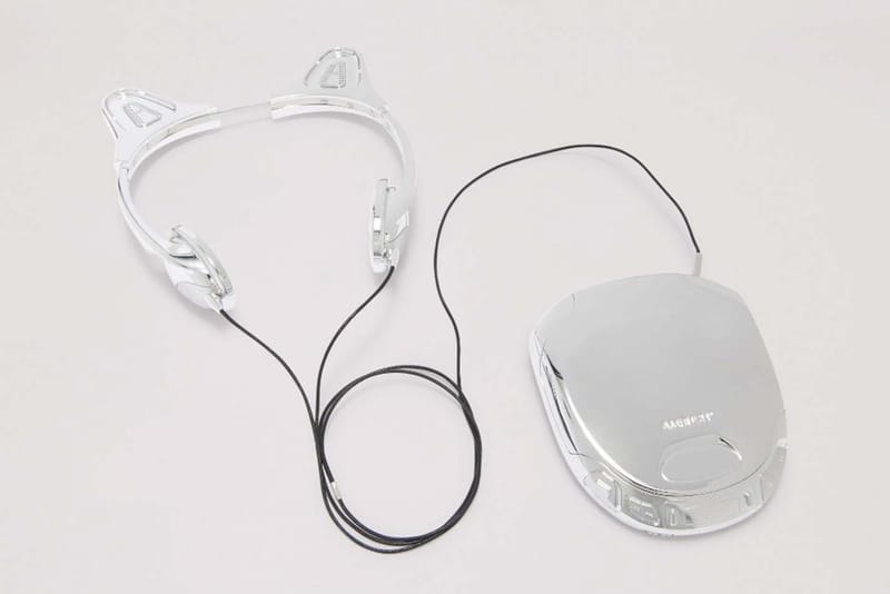 AMBUSH 推出「偽」 CD player、貓耳耳機配飾組