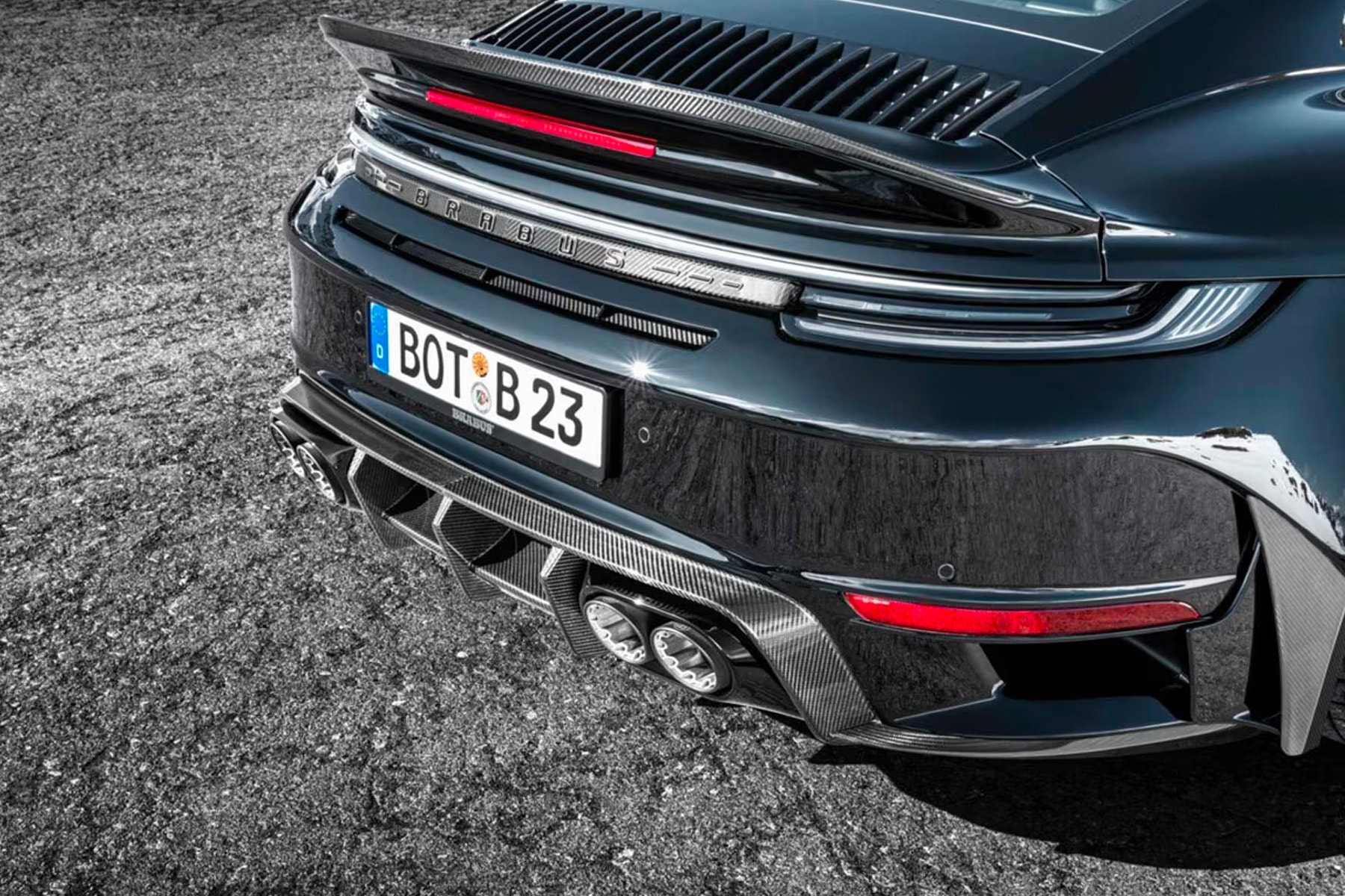 Brabus 打造 900 匹馬力全新 Porsche 911 Turbo S Coupe 改裝車款