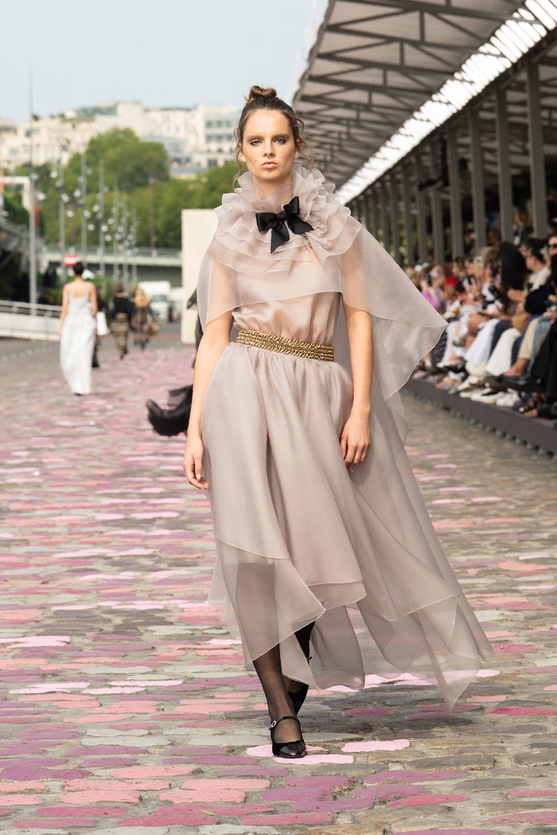 CHANEL 正式發表 2023/24 秋冬高定系列大秀