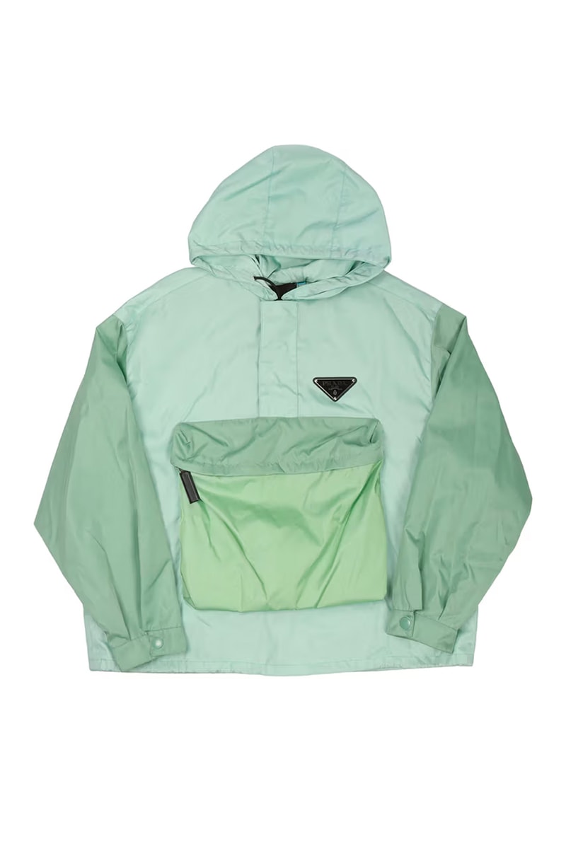 Frank Ocean 著用 Homer x Prada 聯乘外套正式上架