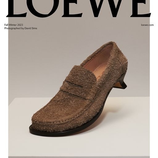 LOEWE 2023 秋冬男裝 Lookbook 正式發佈